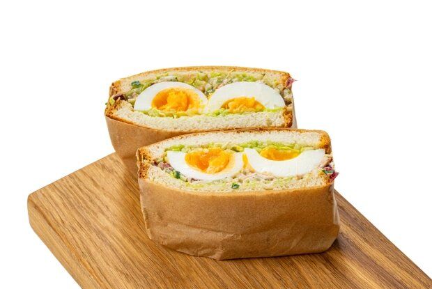 Вдохновляющие сэндвичи с печенью трески и вяленой клюквой