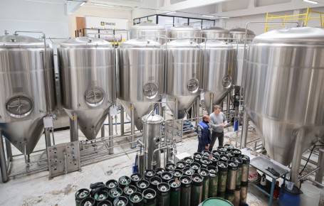 Производство пива в России снизилось, но табак преодолевает кризис