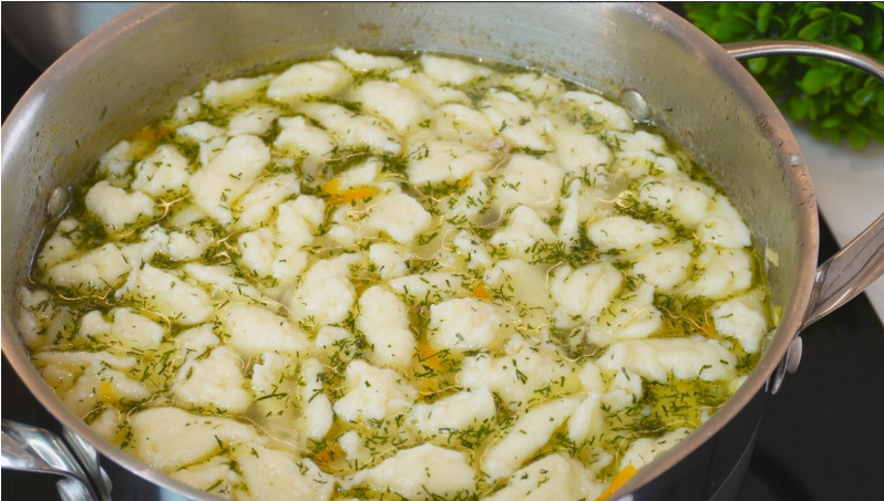 Вкусный суп с галушками для скорого ужина