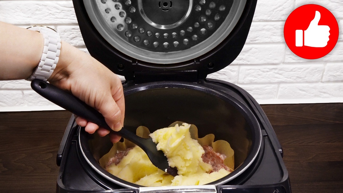 Картофельная запеканка с фаршем в мультиварке