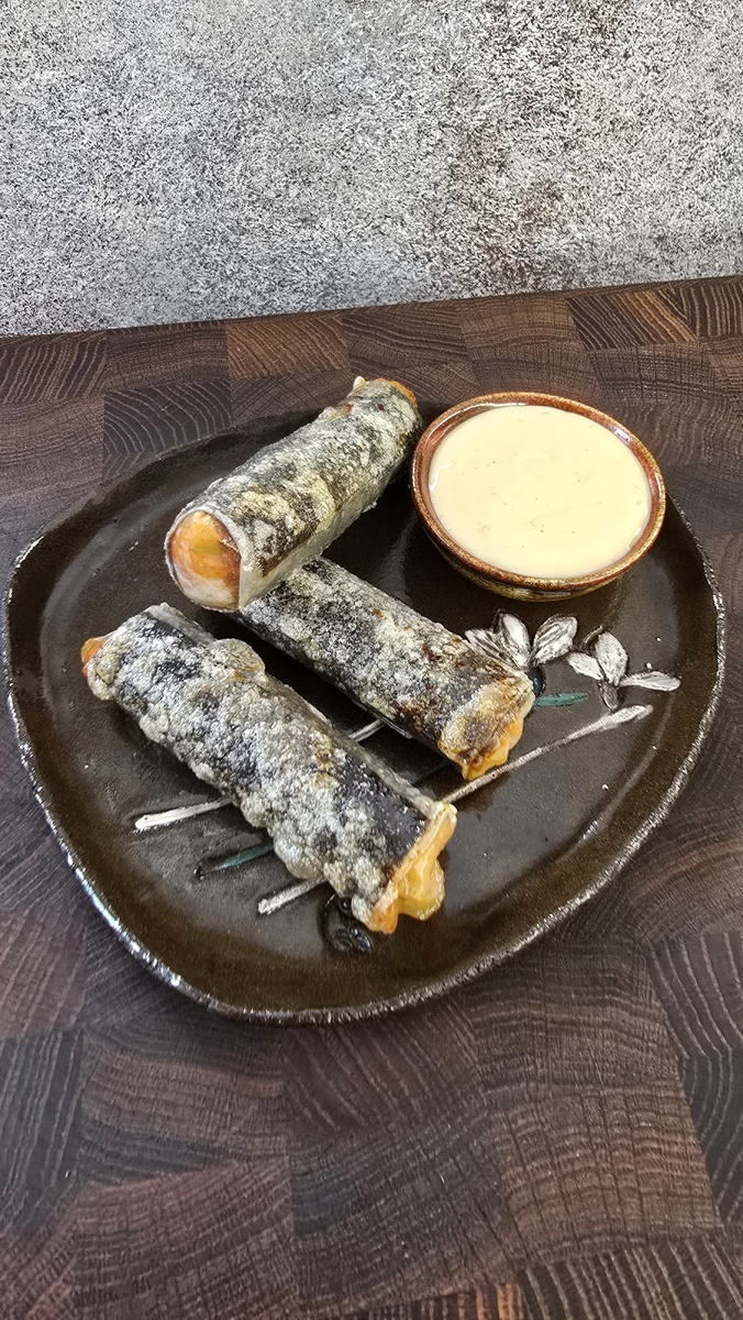 Вкусные жареные спринг-роллы с креветками