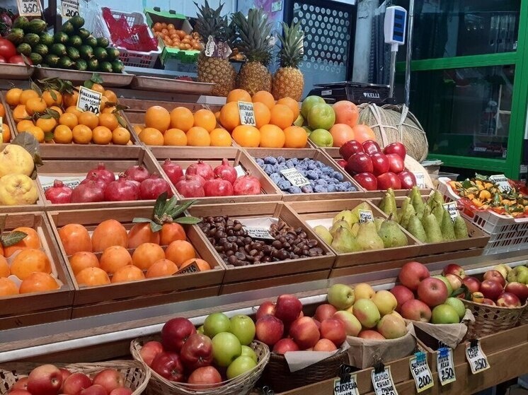 Сочные фрукты августа: как пополнить запасы витаминов на осень