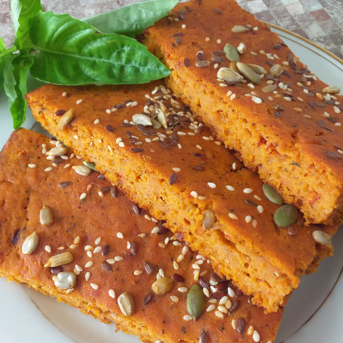 Нежная томатная лепёшка: готовьте с удовольствием