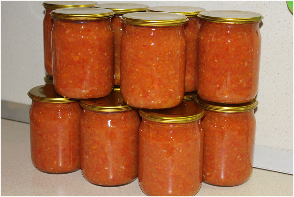 Как приготовить кабачковую аджику на зиму: простой рецепт