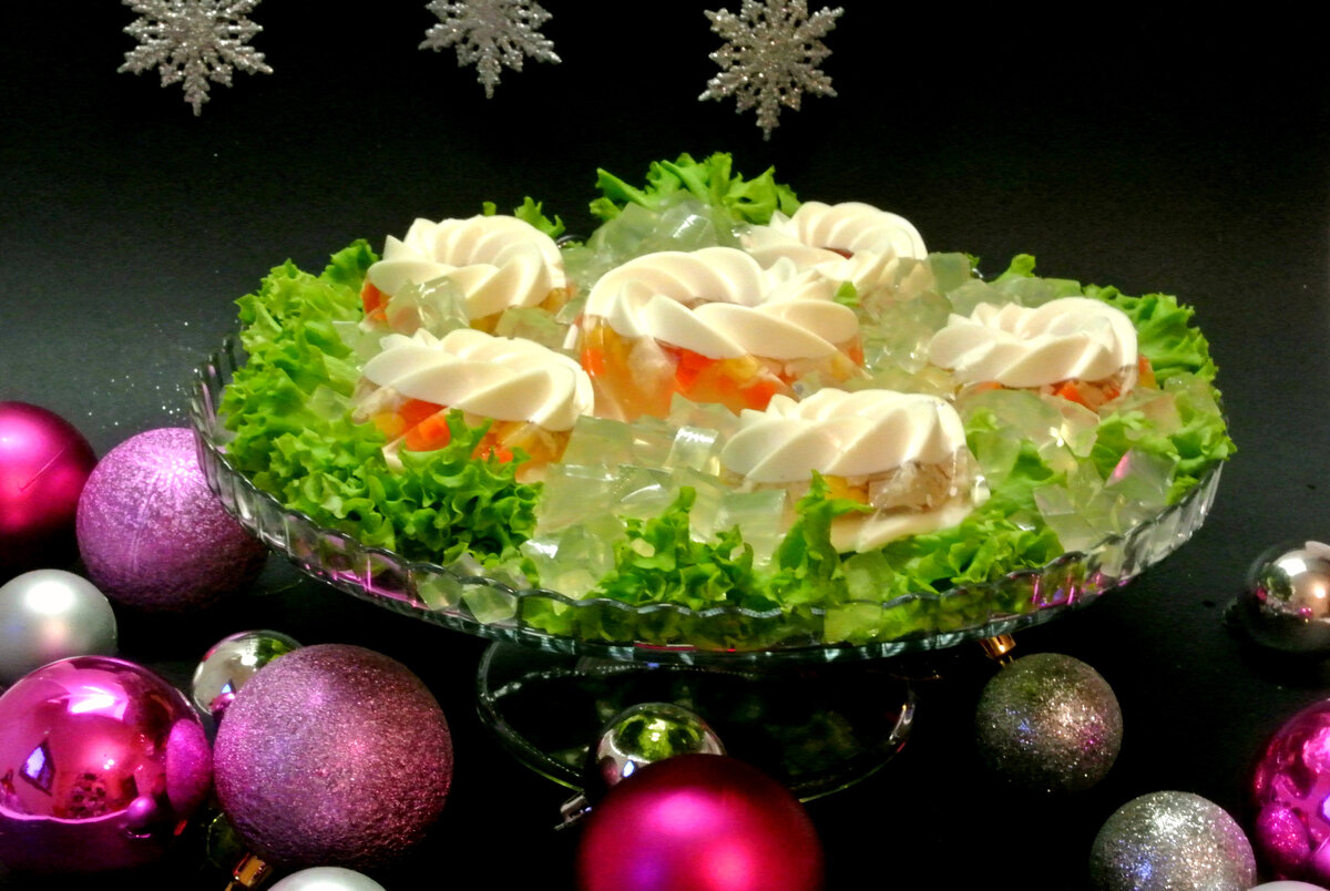 Изысканное заливное из курицы: просто и вкусно