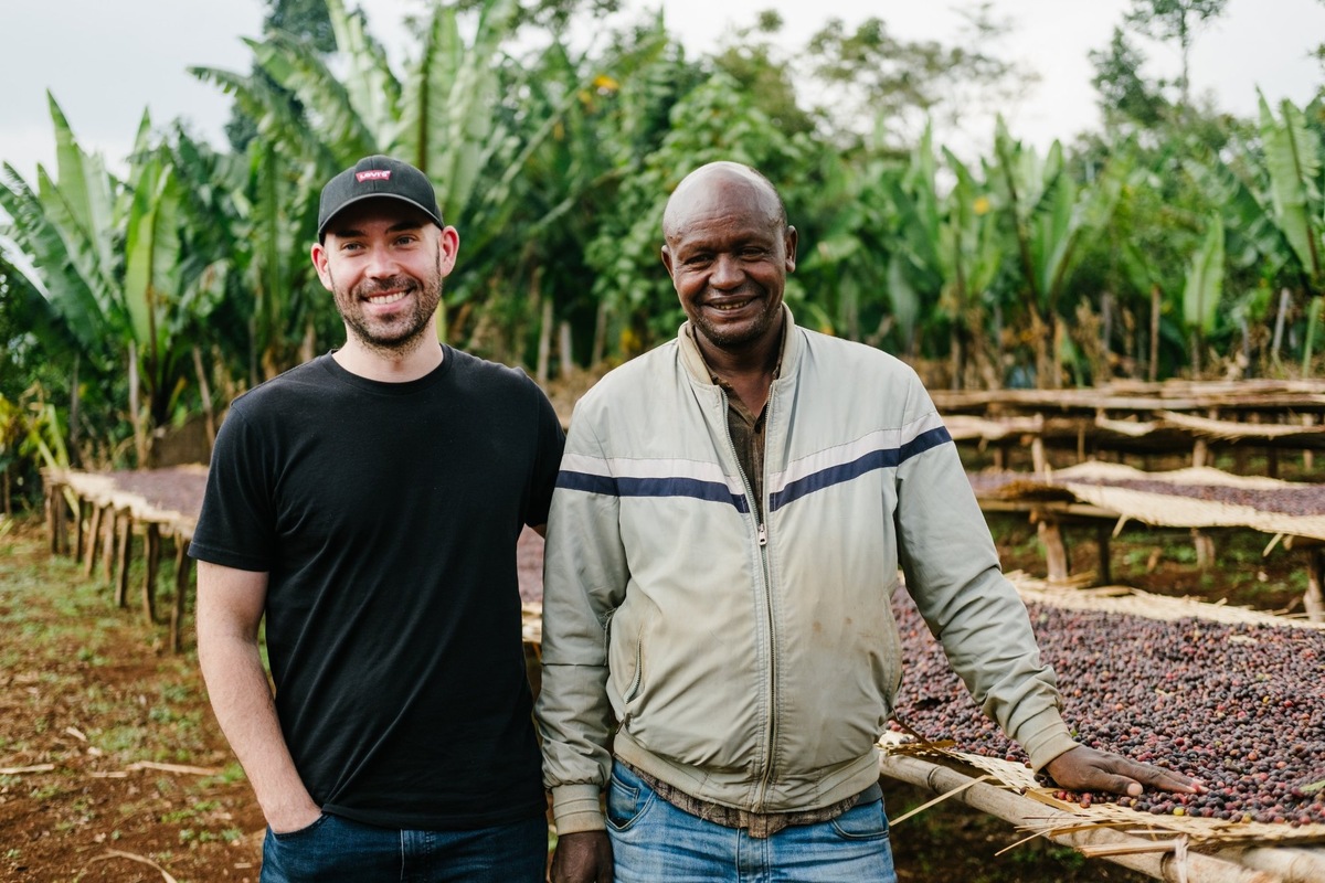 Зачем обжарщики кофе стремятся к собственным фермам: плюсы и минусы