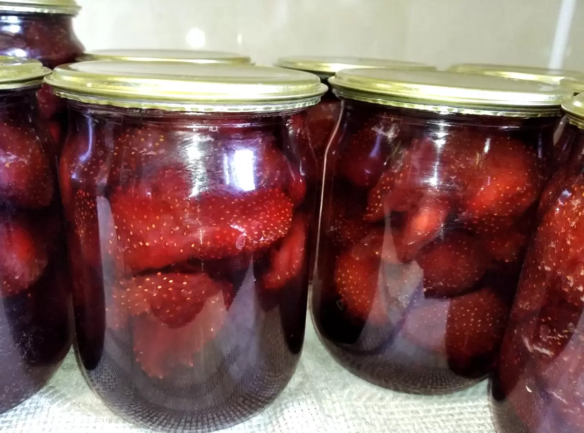 Секреты приготовления клубничного варенья: как сохранить вкус лета