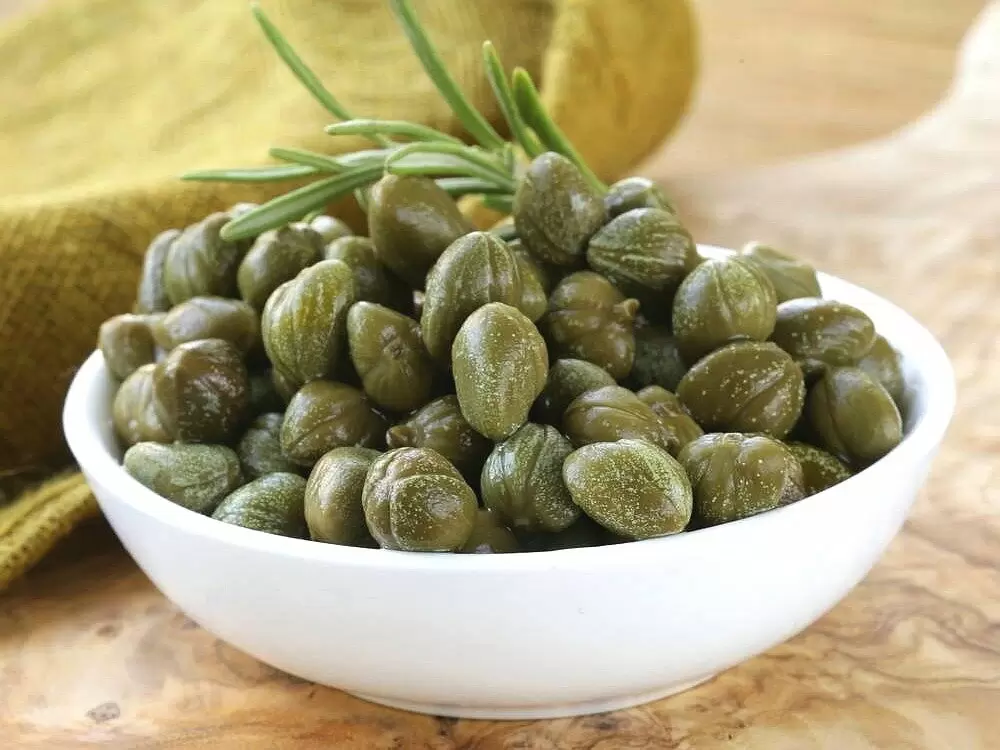 Каперсы: маленькие секреты больших вкусов в кулинарии