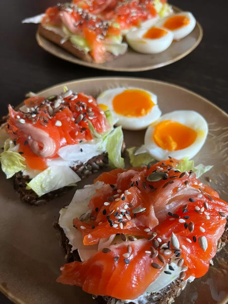 Вдохновение для завтрака: как засолить рыбу с грейпфрутом