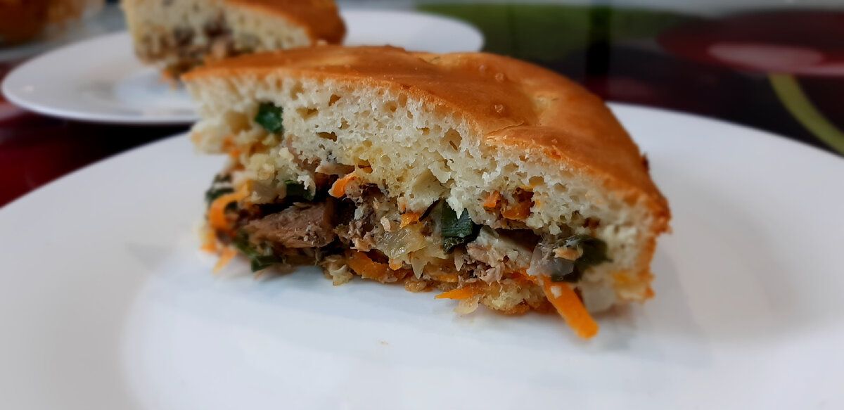 Вкусный заливной пирог с рыбой: быстро и просто