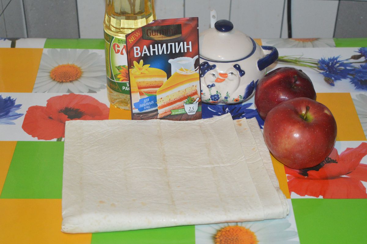 Нежные рулетики из лаваша с яблочной начинкой