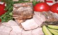 Простой способ приготовить ароматную свиную грудинку для домашних ужинов